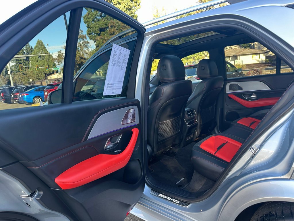 Used 2025 Mercedes-Benz GLE 53 AMG 4MATIC image 16