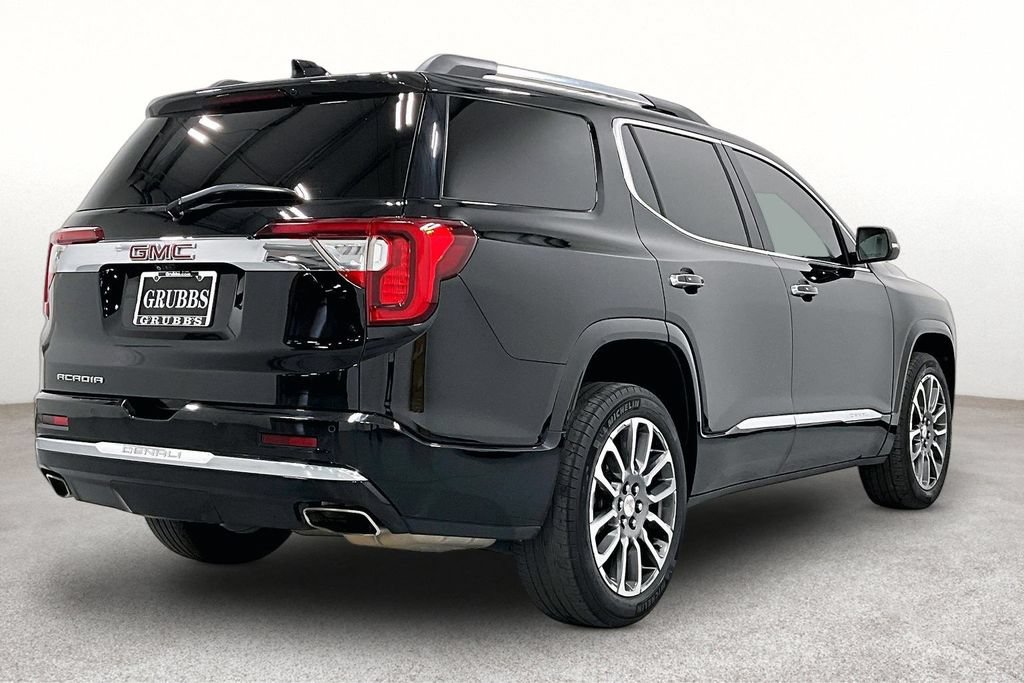 Used 2022 GMC Acadia Denali w/ Denali Ultimate Package FWD image 2