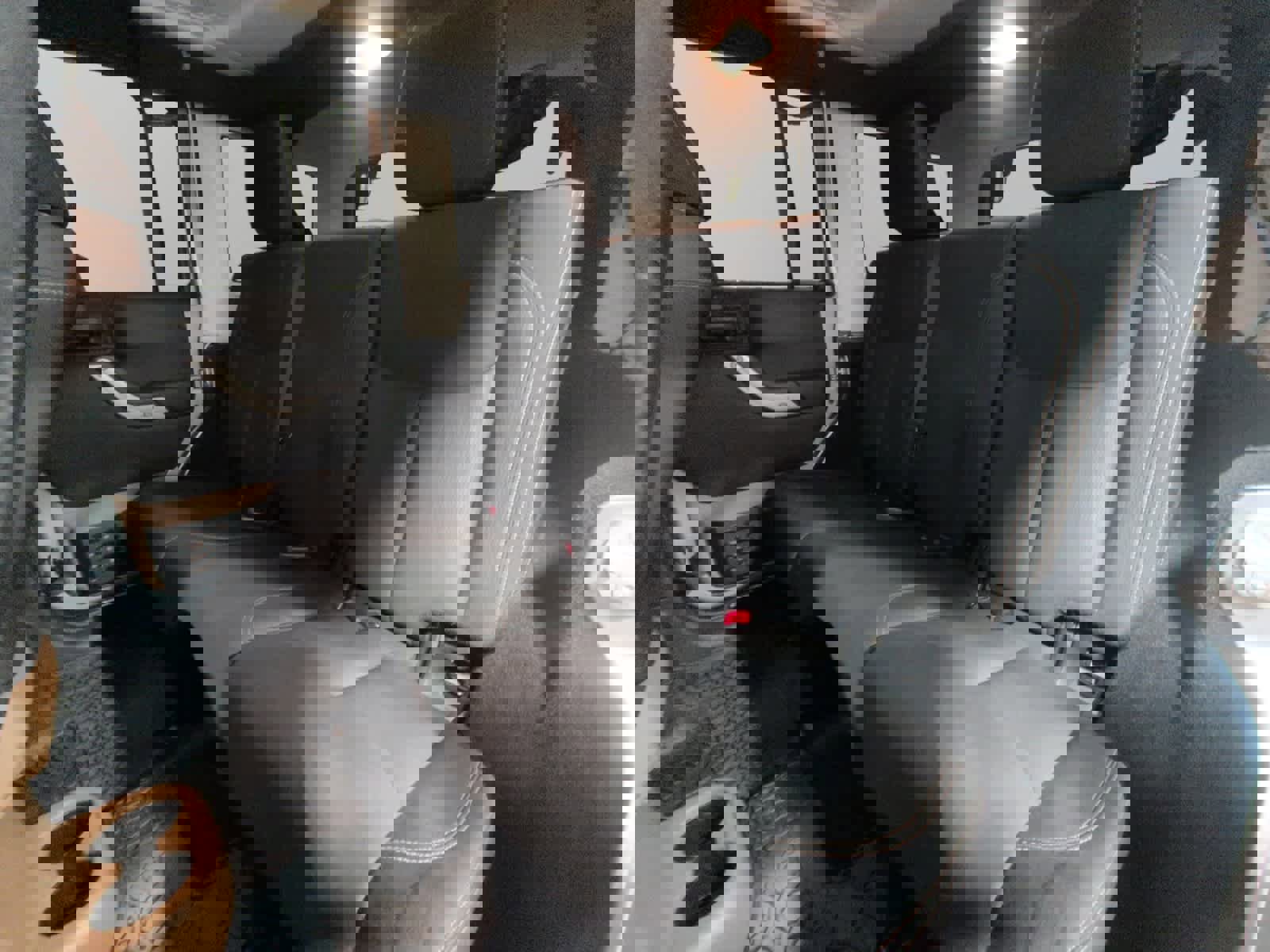 Used 2016 Jeep Wrangler Unlimited Sahara image 13