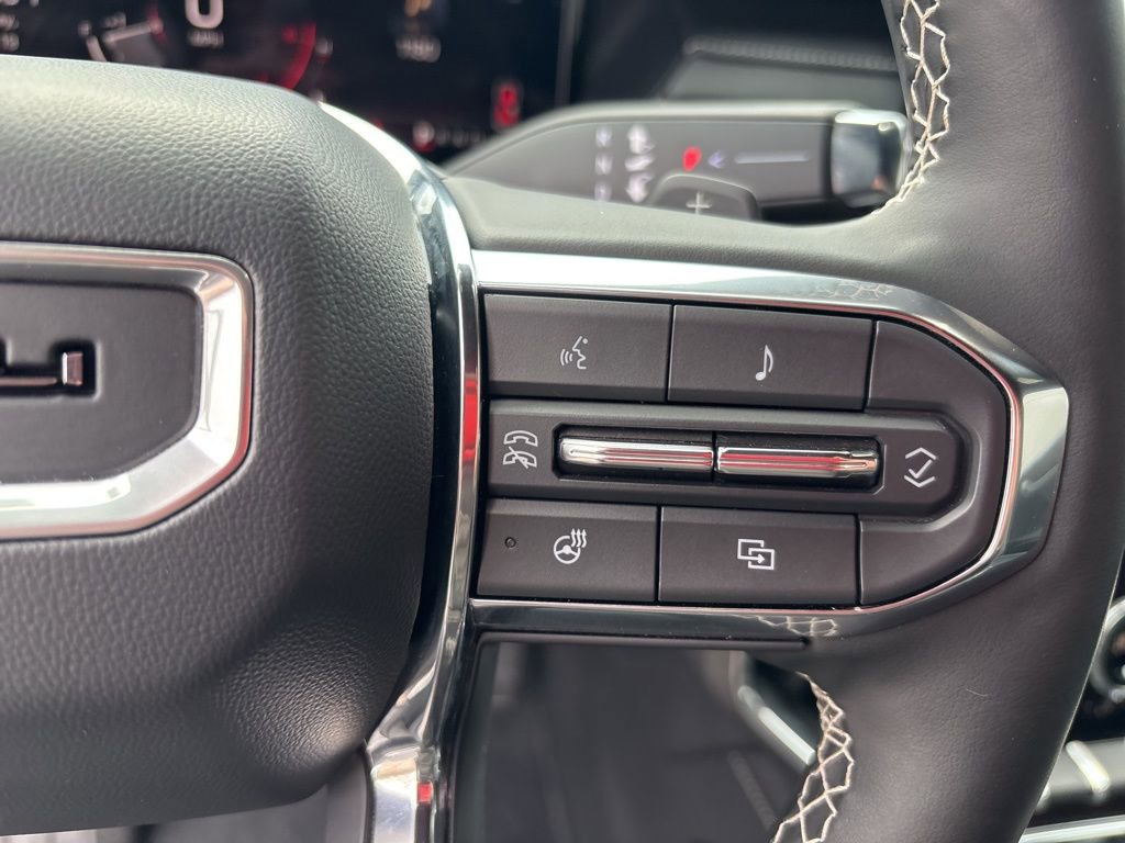 Used 2025 GMC Acadia Denali image 40