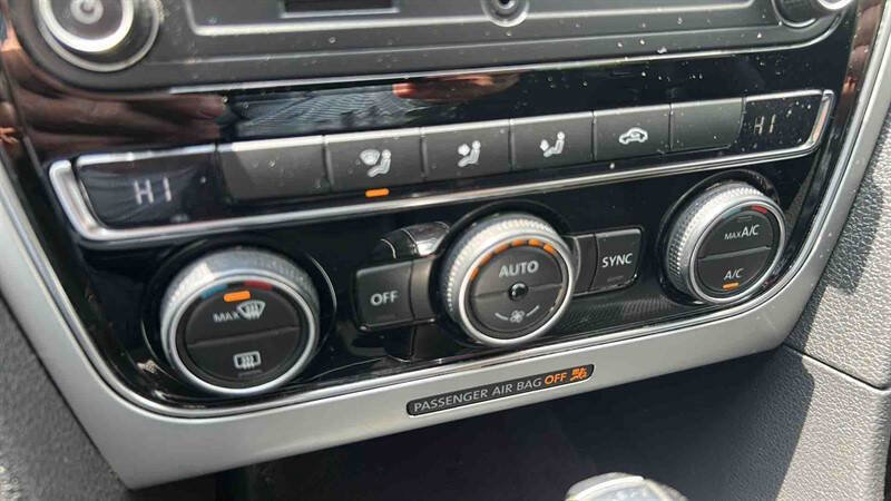 Used 2017 Volkswagen Passat 1.8T S image 17