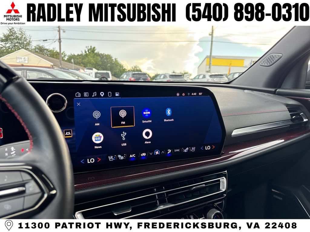 Used 2024 Chevrolet Traverse RS AWD/4WD image 9