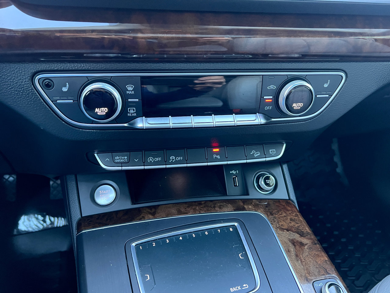 Used 2018 Audi Q5 2.0T Premium Plus w/ Premium Plus Package image 26