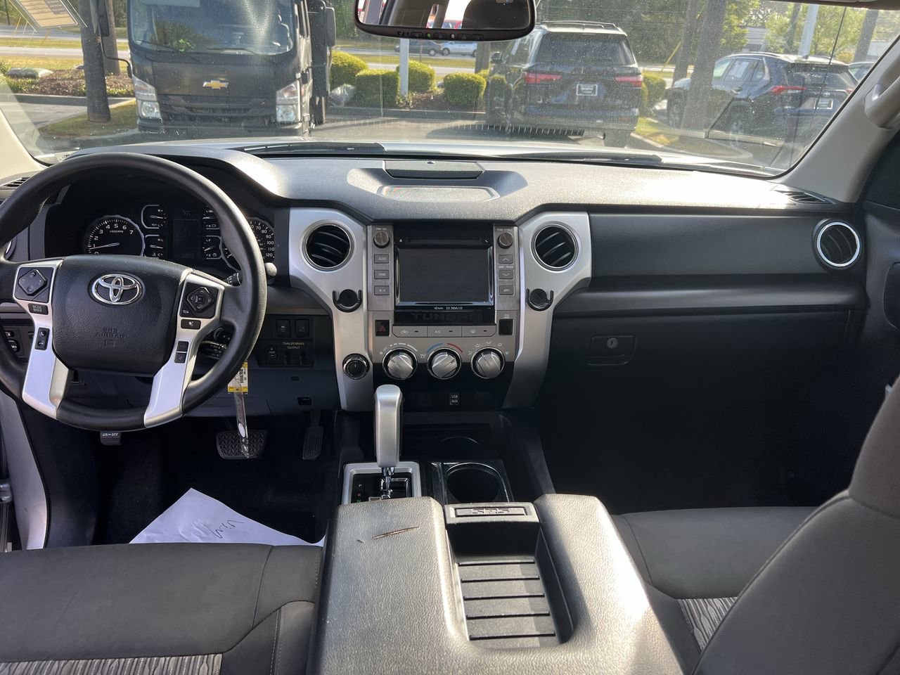 Used 2018 Toyota Tundra SR5 w/ SR5 Upgrade Package AWD/4WD image 31