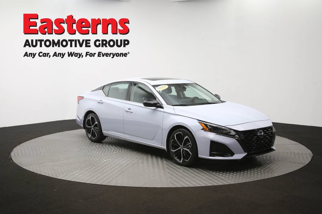 Used 2023 Nissan Altima 2.5 SR w/ SR Premium Package FWD image 50