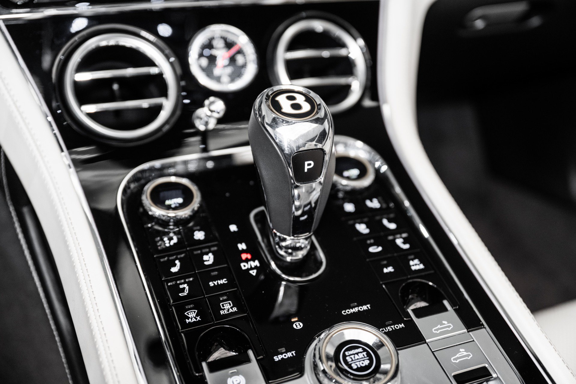 Certified 2020 Bentley Continental GT V8 AWD/4WD image 36