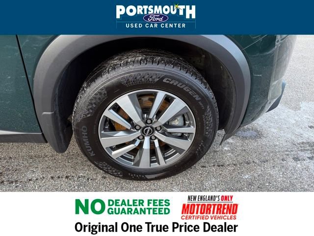 Used 2025 Nissan Pathfinder SL image 32