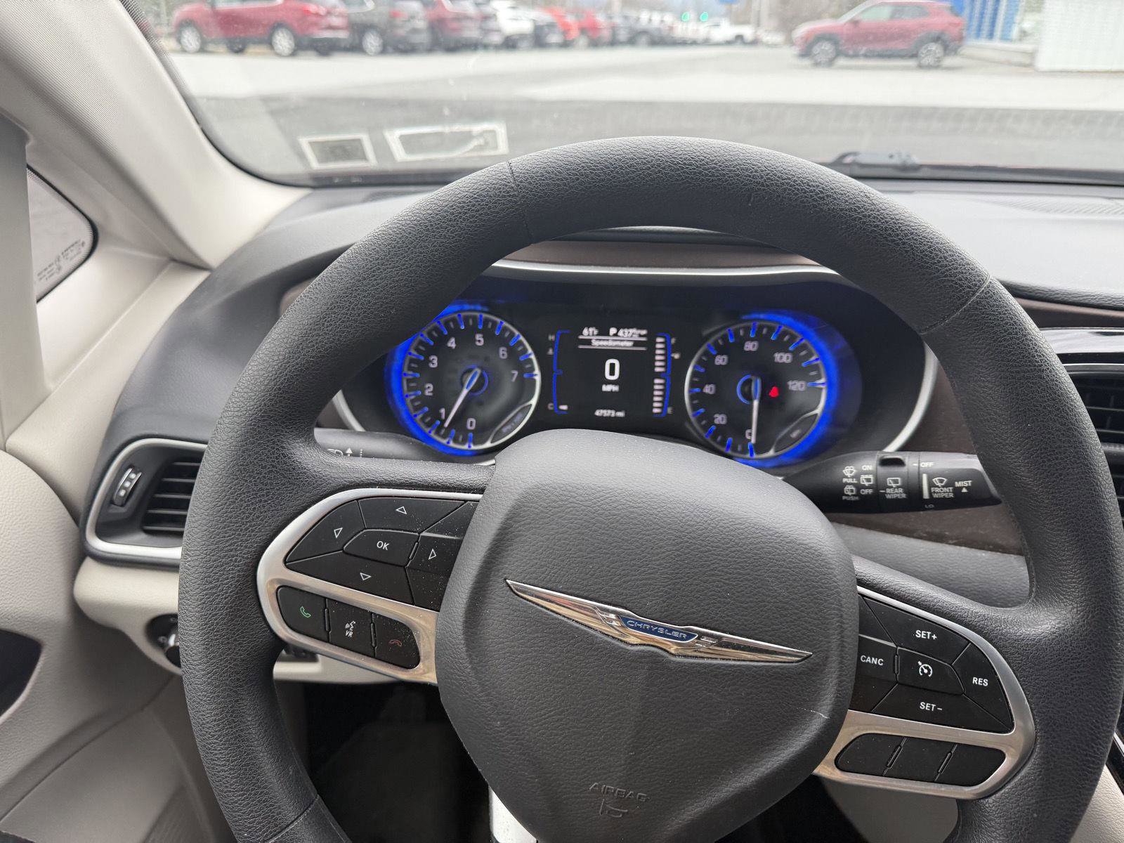 Used 2021 Chrysler Voyager L FWD image 19