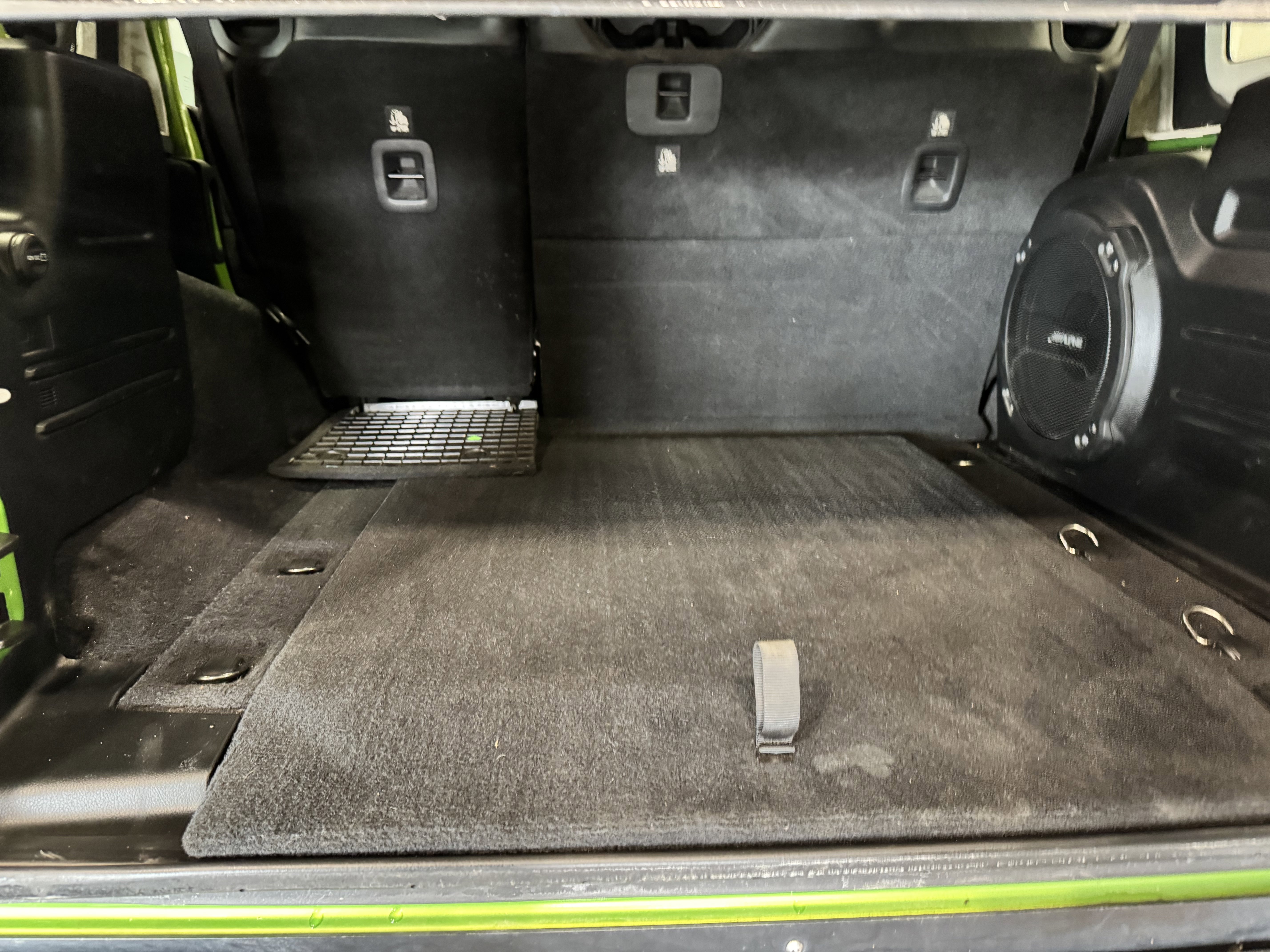 Used 2018 Jeep Wrangler Unlimited Rubicon image 16