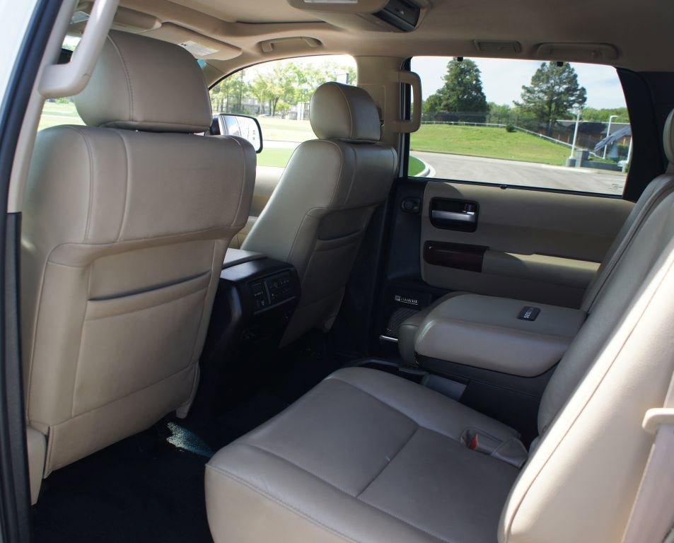 Used 2015 Toyota Sequoia Platinum AWD/4WD image 16