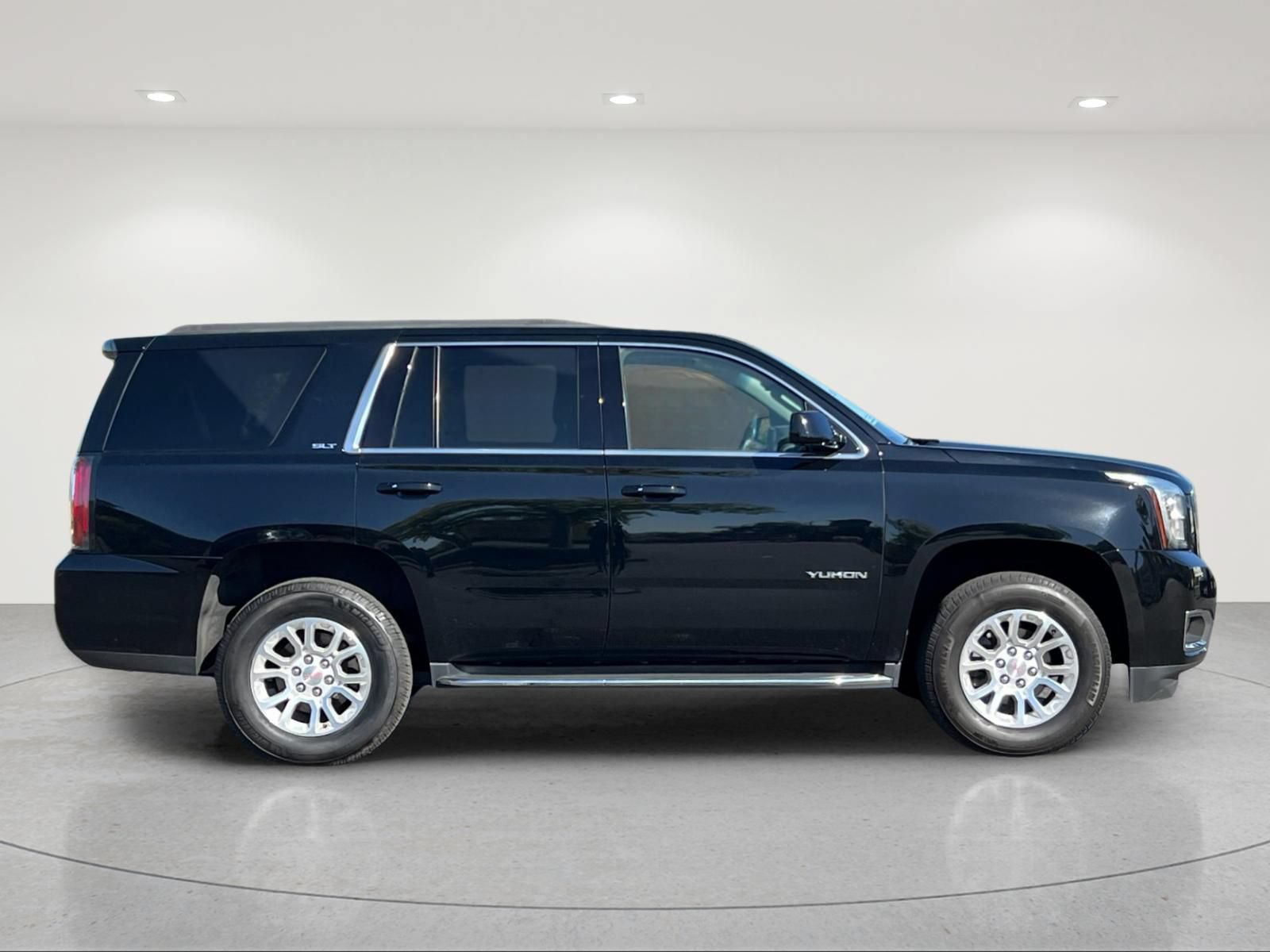 Used 2019 GMC Yukon SLT w/ Open Road Package AWD/4WD image 6