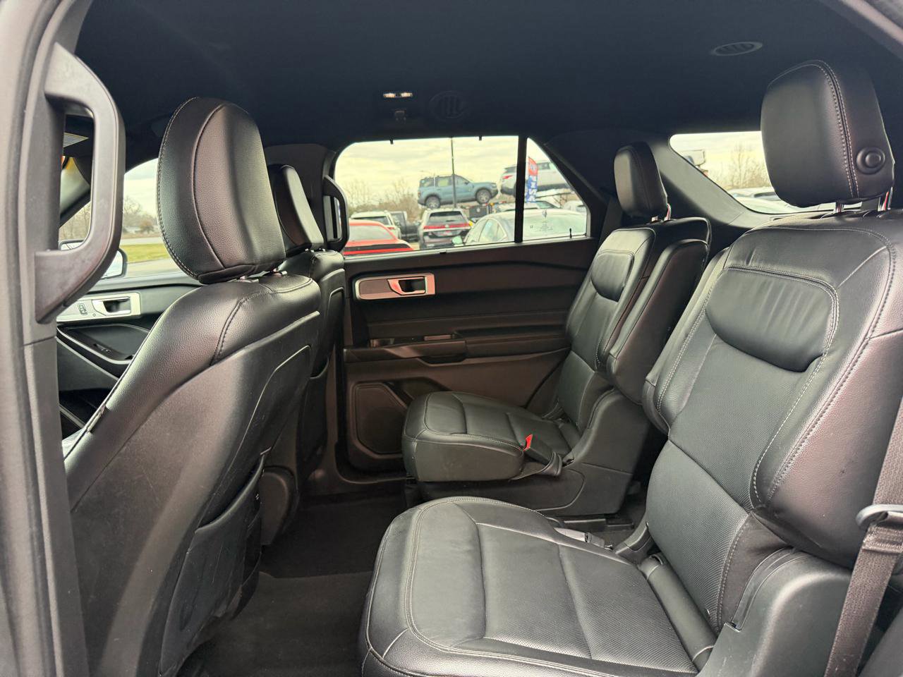 Used 2020 Ford Explorer Limited image 18