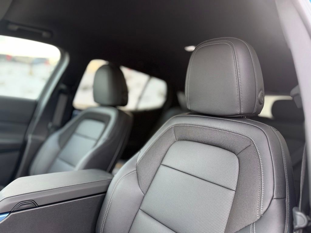 New 2026 Chevrolet Equinox EV LT image 15