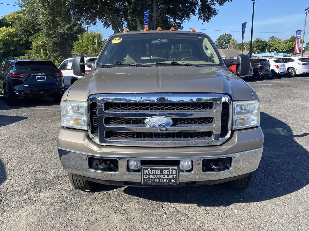 Used 2005 Ford F350 Lariat AWD/4WD image 2