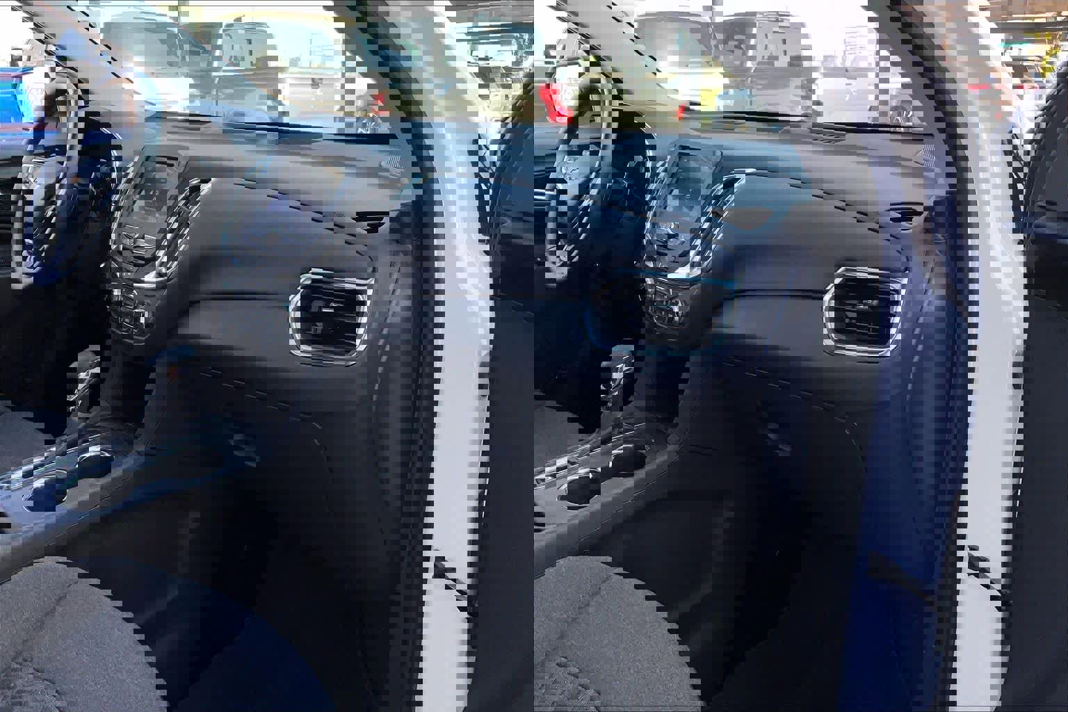 Used 2024 Chevrolet Equinox LT FWD image 17