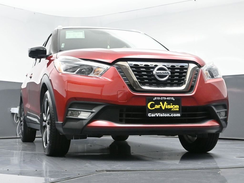 Used 2019 Nissan Kicks SR image 47