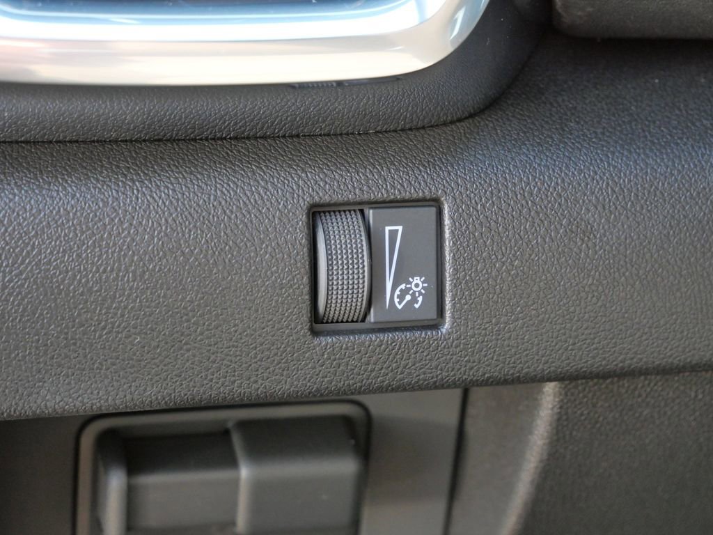 New 2026 GMC Canyon Elevation w/ Convenience Package image 38