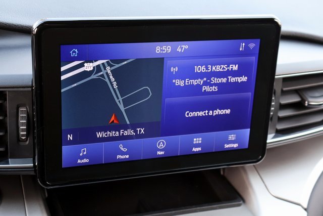 Certified 2022 Ford Explorer XLT w/ Equipment Group 202A image 32