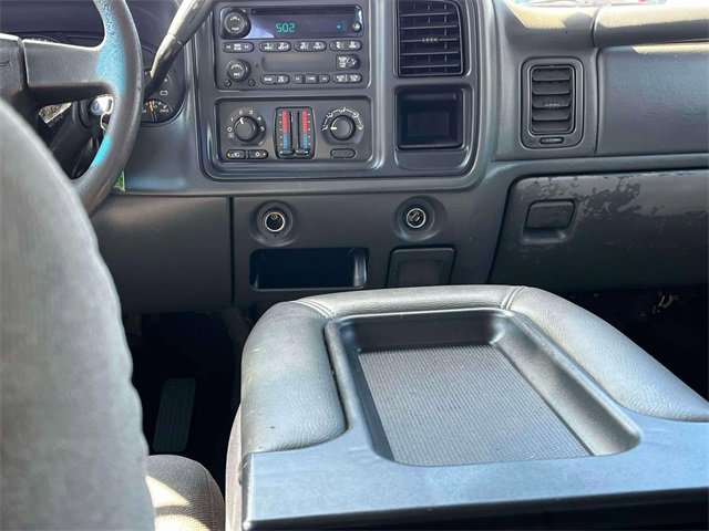 Used 2005 GMC Sierra 3500 W/T image 15