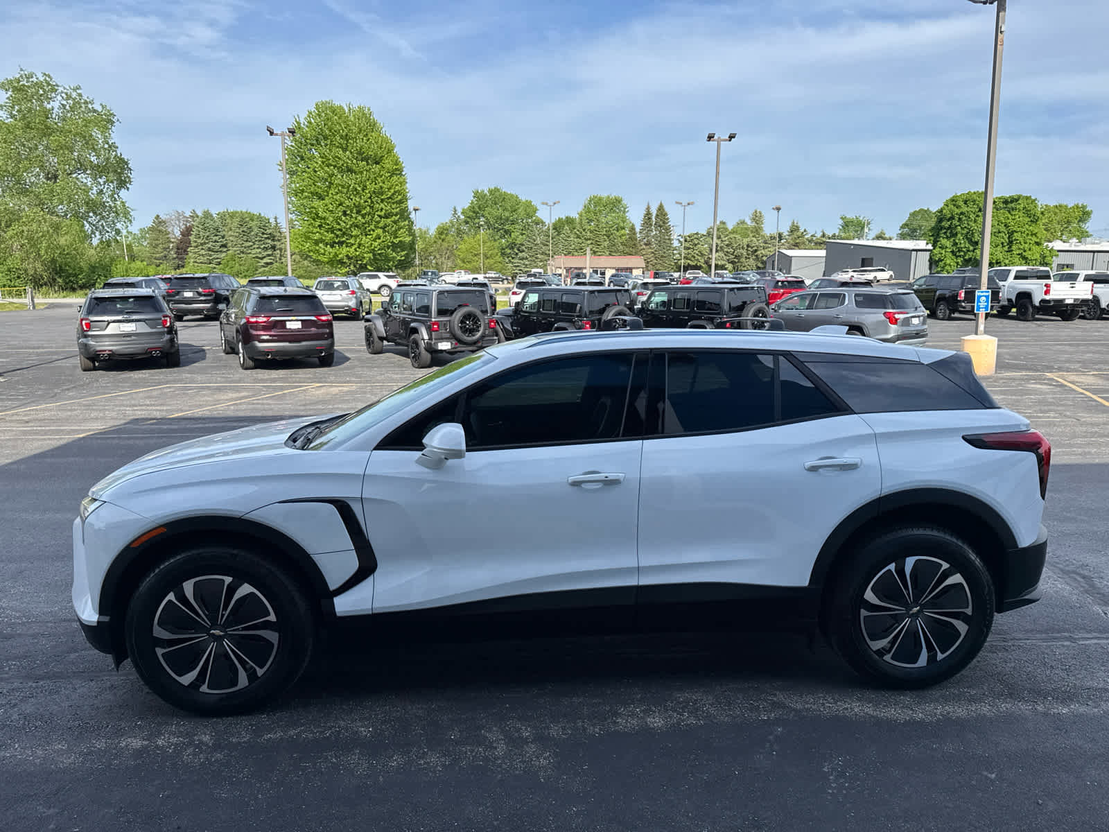 Used 2024 Chevrolet Blazer EV LT AWD/4WD image 11