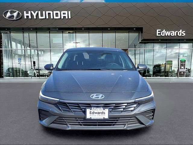 New 2025 Hyundai Elantra SE image 11