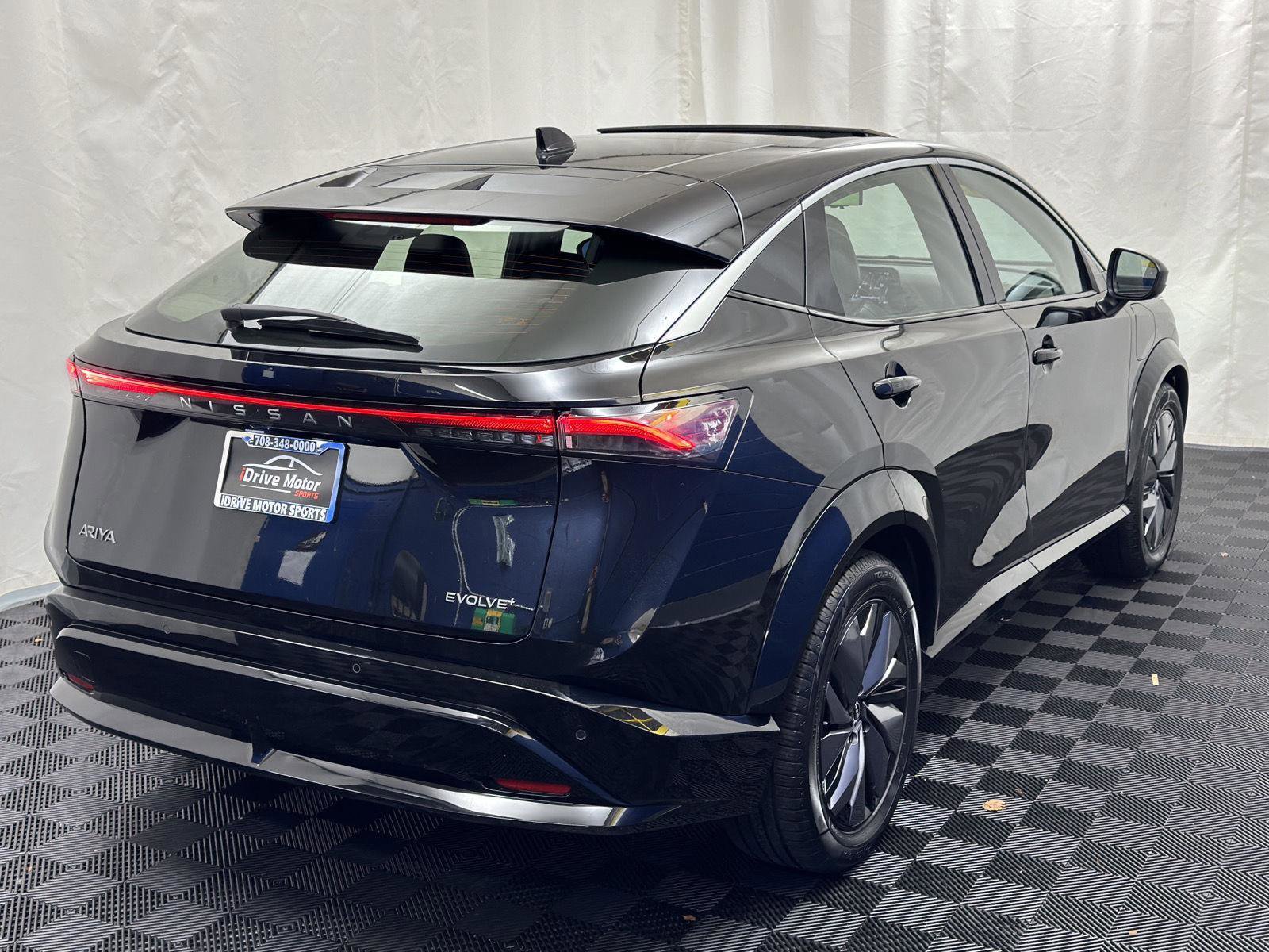 Used 2023 Nissan Ariya FWD image 11