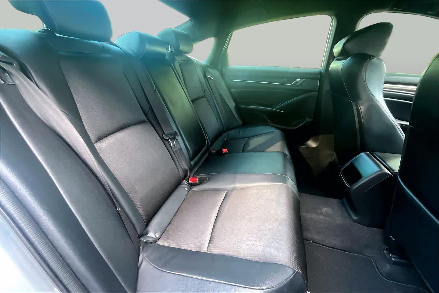 Used 2018 Honda Accord Sport image 20