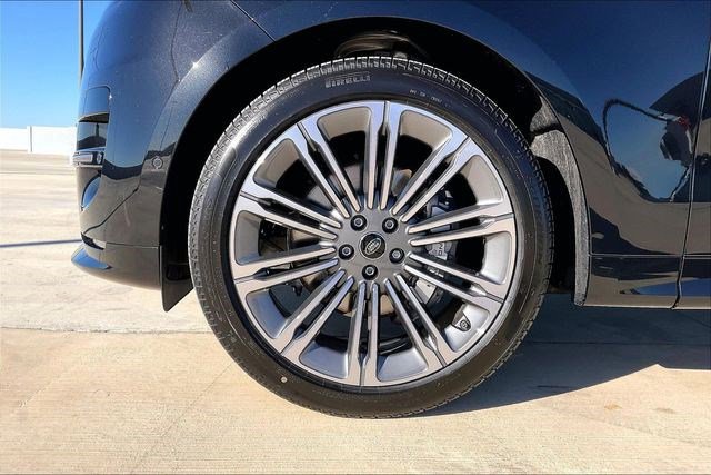 New 2025 Land Rover Range Rover Sport Dynamic SE image 15