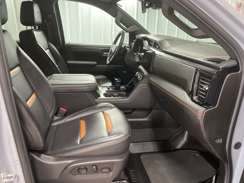 Used 2024 GMC Sierra 1500 AT4 w/ AT4 Premium Package image 18