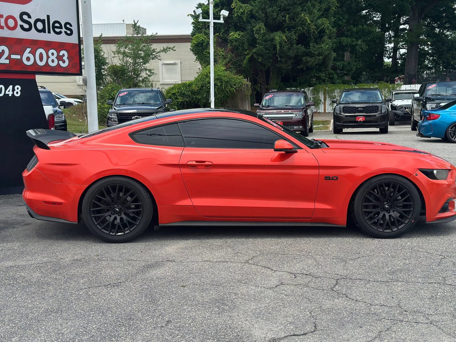 Used 2016 Ford Mustang GT Premium w/ GT Performance Package RWD image 2