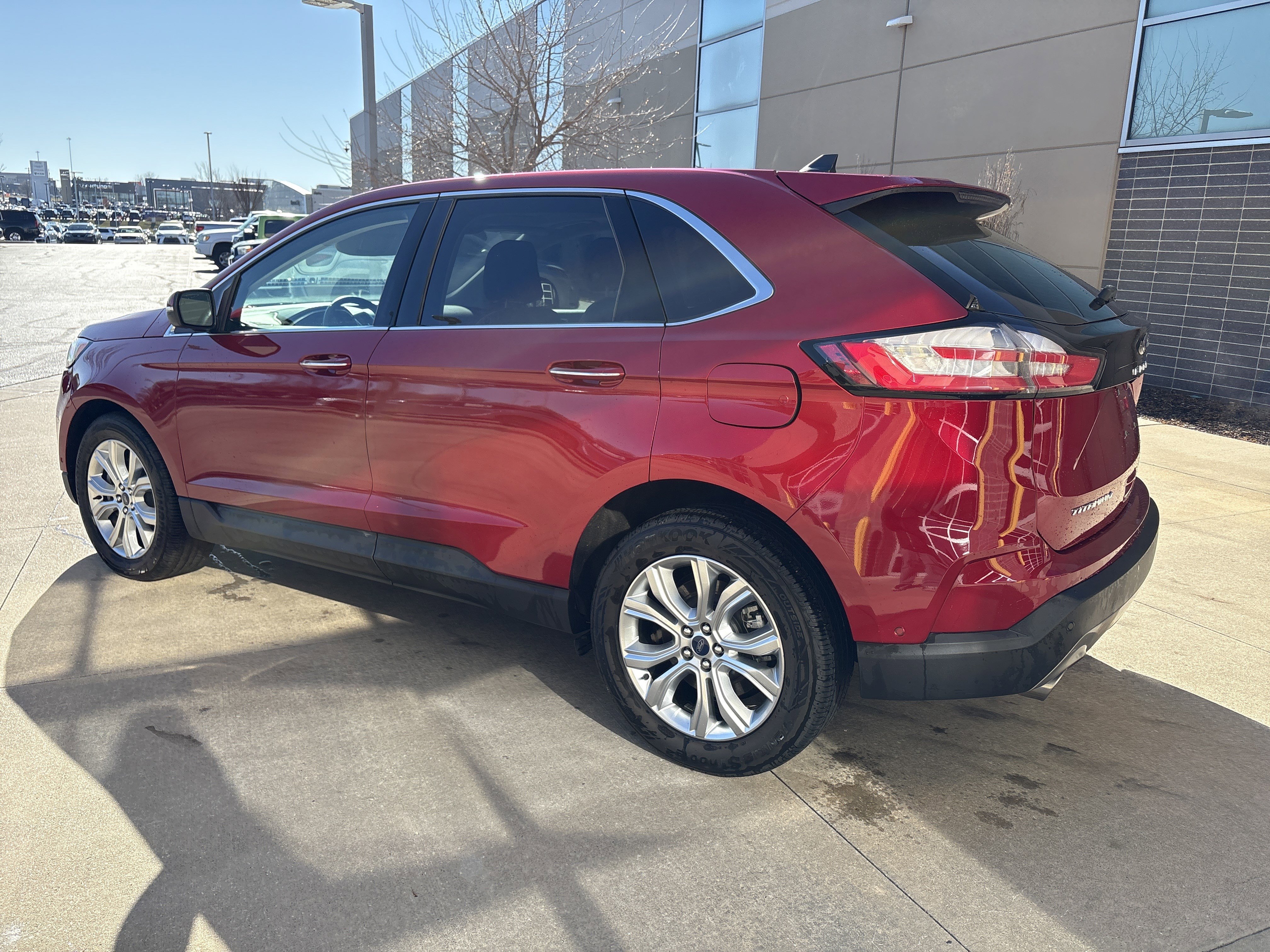 Used 2021 Ford Edge Titanium w/ Equipment Group 301A image 8