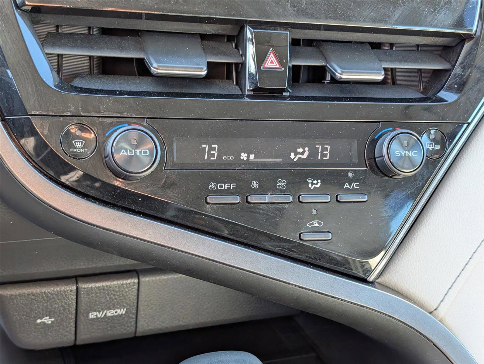 Used 2022 Toyota Camry SE image 24