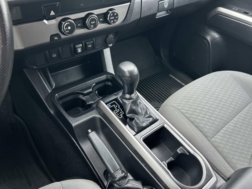 Used 2020 Toyota Tacoma SR5 image 24