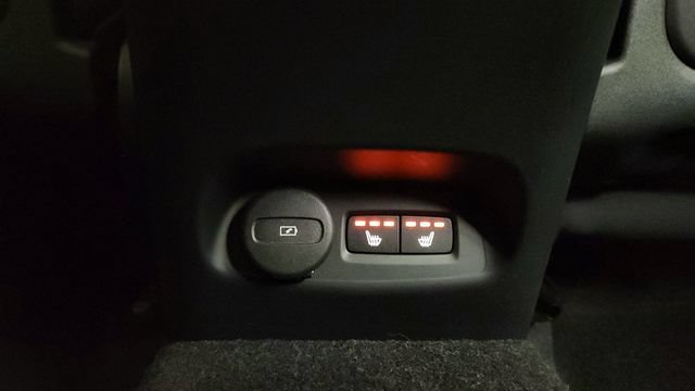Certified 2023 Volvo C40 P8 Recharge Ultimate AWD/4WD image 31