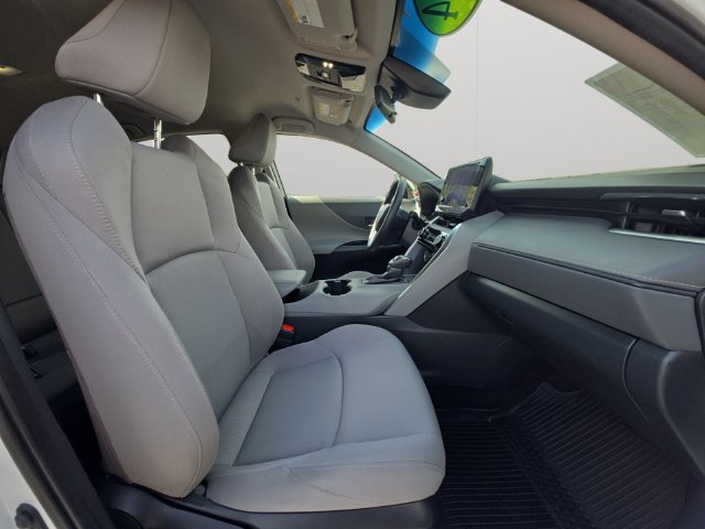 Certified 2024 Toyota Venza LE AWD/4WD image 15