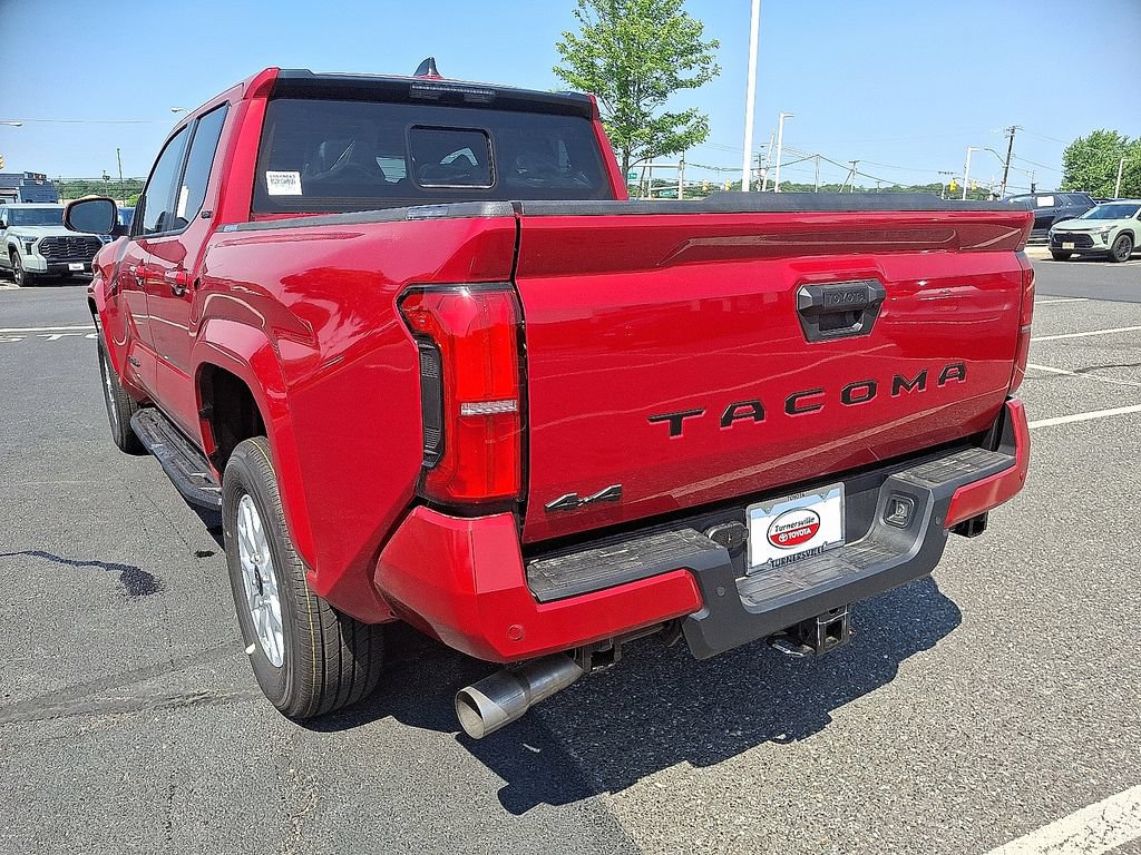 Certified 2025 Toyota Tacoma SR5 w/ SR5 Upgrade Package AWD/4WD image 3