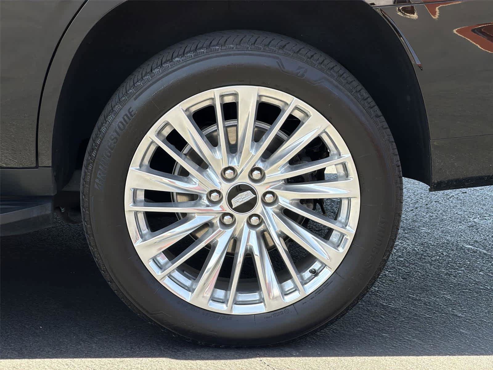 Used 2025 Cadillac Escalade Premium Luxury RWD image 9