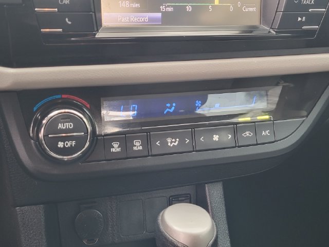 Used 2016 Toyota Corolla LE FWD image 19