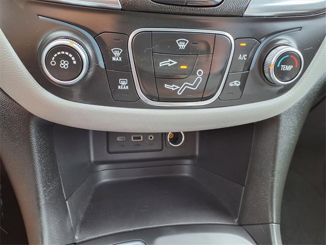 Used 2022 Chevrolet Equinox LS w/ LS Convenience Package image 7