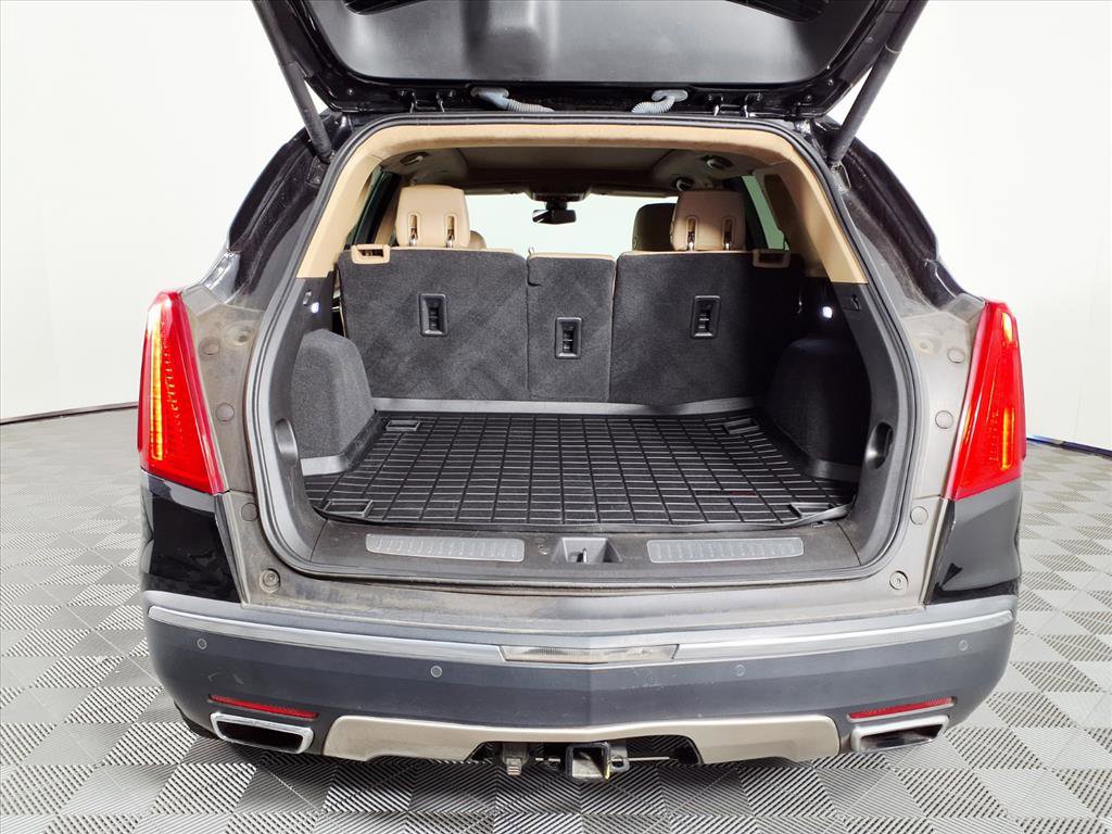 Used 2017 Cadillac XT5 Platinum w/ Driver Assist Package image 8