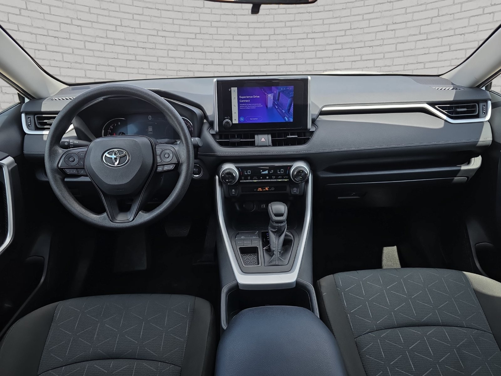Used 2025 Toyota RAV4 XLE FWD image 10