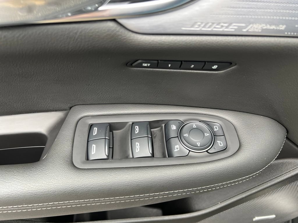 Used 2024 Cadillac XT6 Premium Luxury w/ Technology Package AWD/4WD image 7