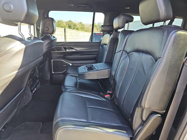 Used 2024 Jeep Wagoneer L Series III w/ Flexible Seating Group image 14