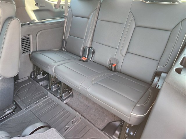 New 2026 Chevrolet Suburban Premier image 25