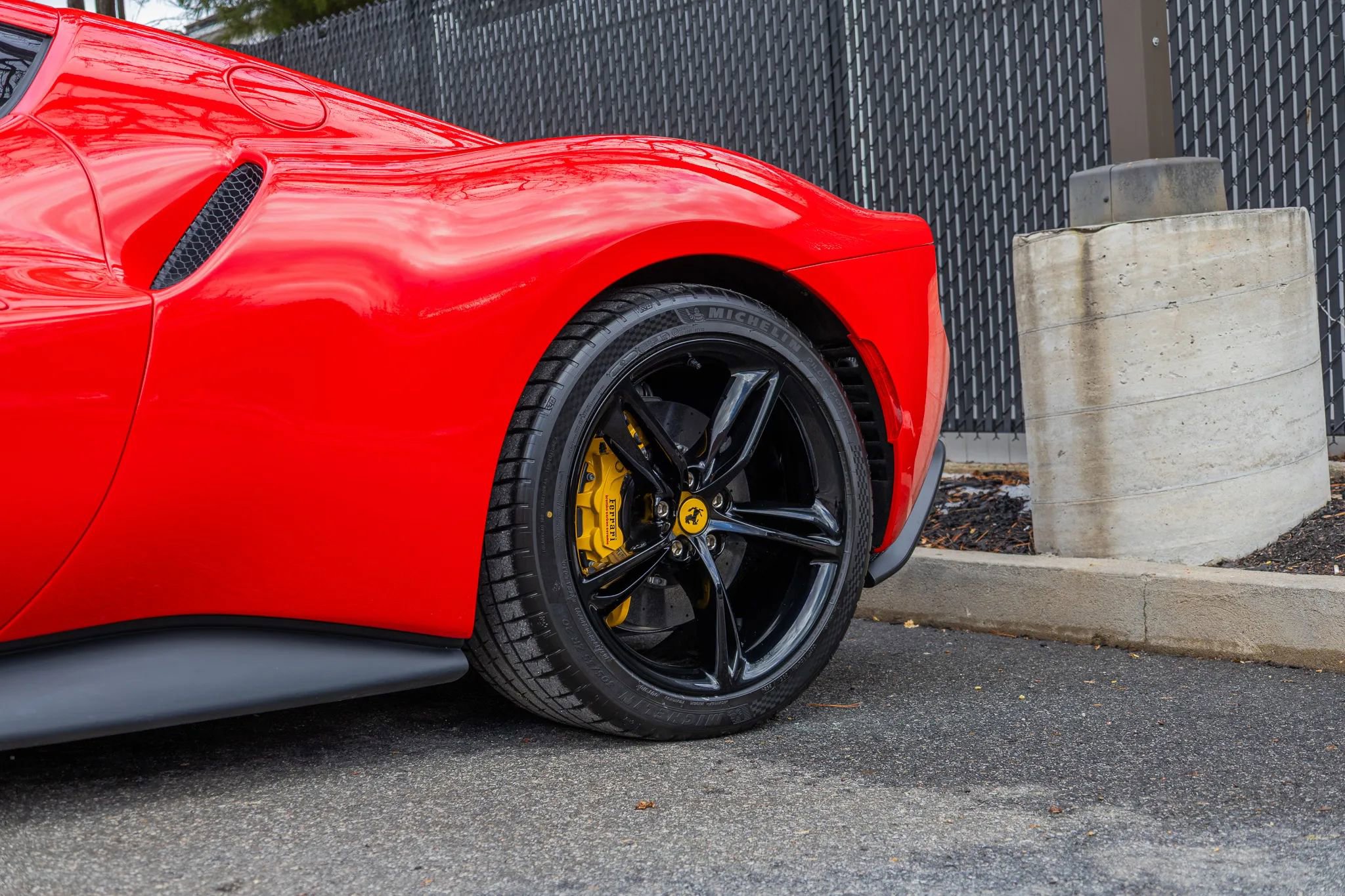 Used 2025 Ferrari 296 GTB RWD image 34