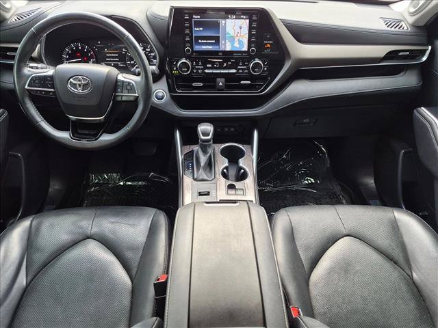 Used 2020 Toyota Highlander Limited FWD image 18