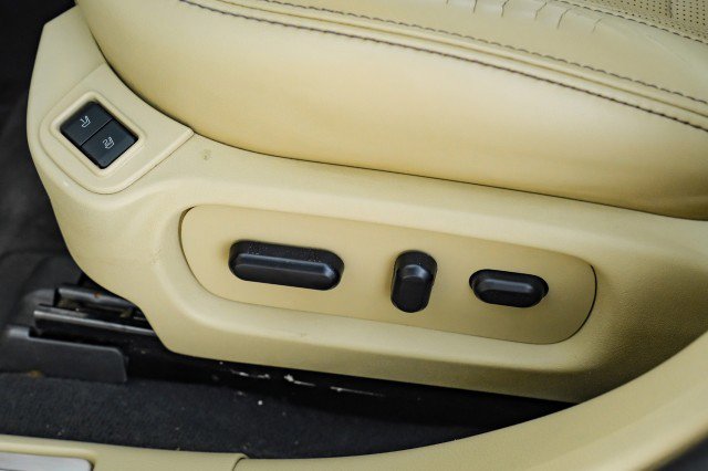 Used 2019 Ford Taurus Limited image 25