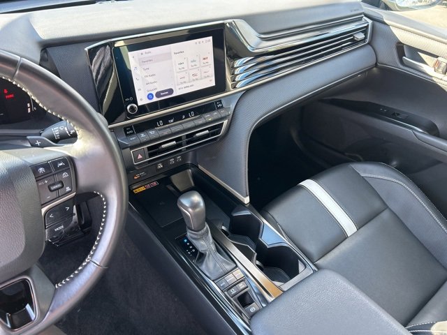 Used 2025 Toyota Camry SE image 29