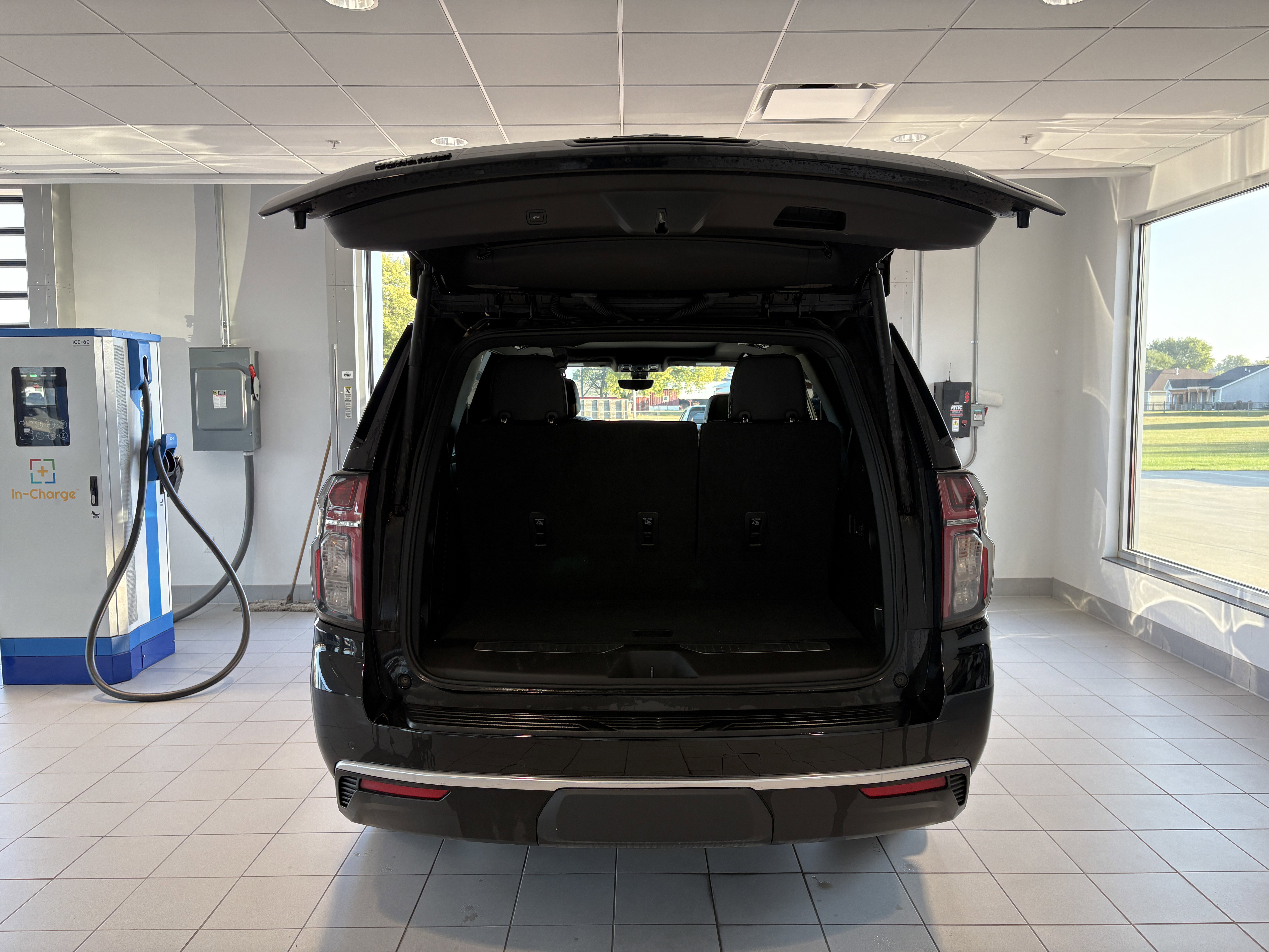 Used 2022 Chevrolet Tahoe High Country image 5