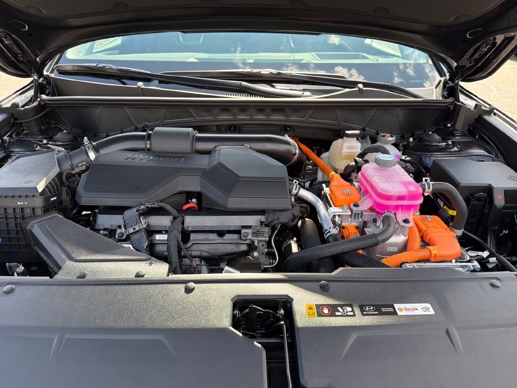 Certified 2025 Hyundai Elantra SEL FWD image 23